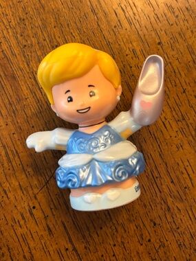Fisher Price Little People Cinderella Talker - Disney Princess Cindy w Slipper